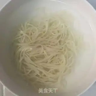 Make Noodle burger step 2