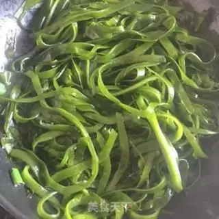 Make Seaweed tofu soup step 3