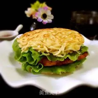 Make Noodle burger step 11
