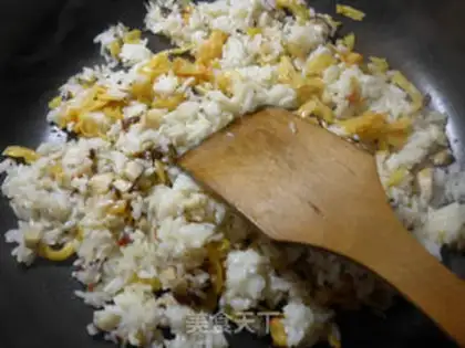 Make radish and radish and fried rice step 3
