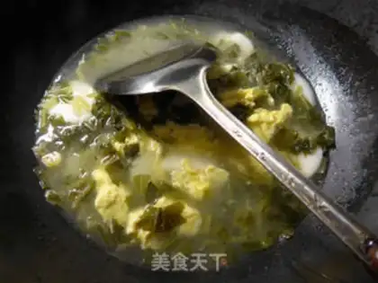 Make Eggs and snowbread soup step 7