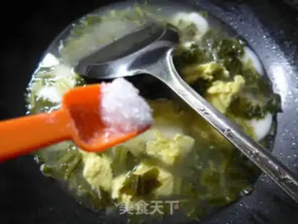 Make Eggs and snowbread soup step 9