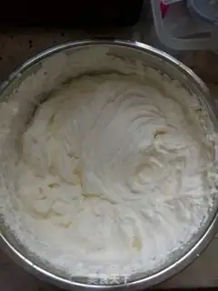 Make Rainbow cake step 4