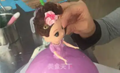 Make Two Barbies step 15