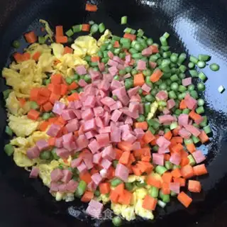 Make Pineapple rice step 9