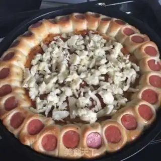 Make A big shrimp pizza with sausages step 12