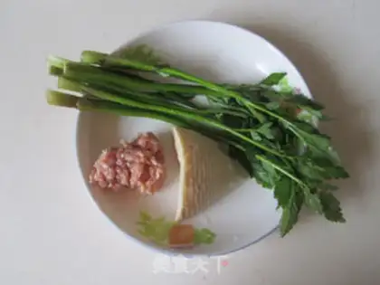 Make Wild celery spring rolls step 0