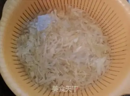 Make Home-based northeast fried meat step 1