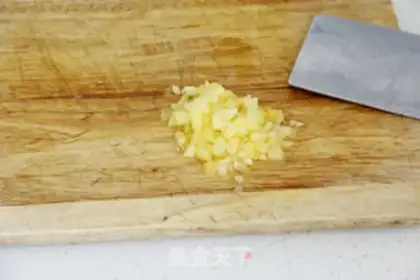 Make Fresh strawberry pineapple milkshake step 7