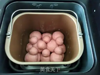 Make Stupid bear bread step 17