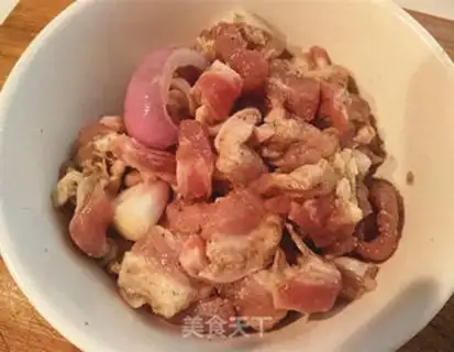 Make Home-based northeast fried meat step 3