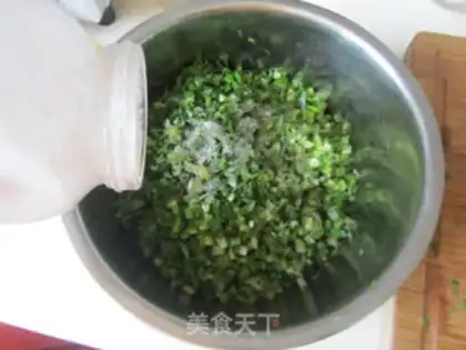 Make Wild celery spring rolls step 4