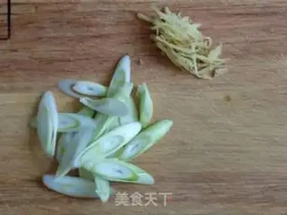 Make ♪ Blue radish shrimp stew ♪ step 2