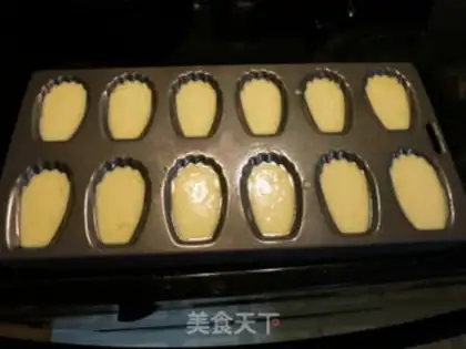 Make pineapple Madeleine step 4