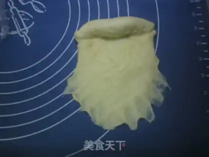Make Olive-shaped souffle bread step 3