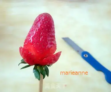 Make Strawberry roses step 2