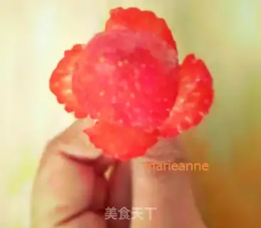 Make Strawberry roses step 3