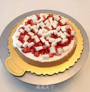 Make Strawberry cake step 6