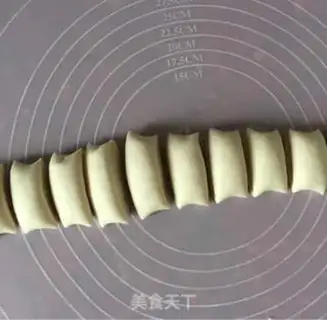 Make Chinese buns step 6