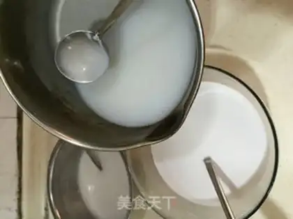 Make Red bean coconut horse hoof cake step 4