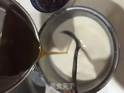 Make Red bean coconut horse hoof cake step 8