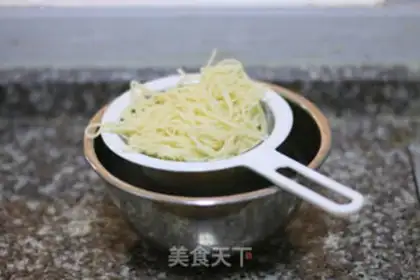 Make Three pieces of noodles step 3