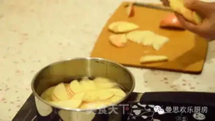 Make Rose apple rolls step 2