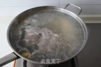 Make Fresh beef noodles step 2