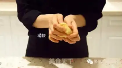 Make Rose apple rolls step 4