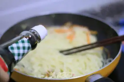 Make Three pieces of noodles step 8