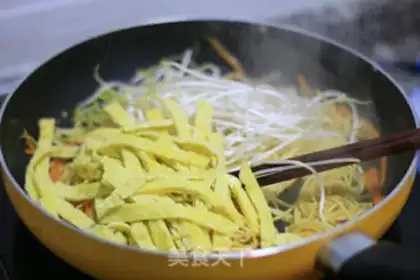 Make Three pieces of noodles step 9