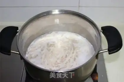 Make Fresh beef noodles step 6