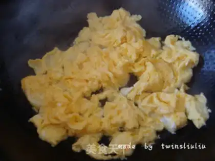 Make Fried eggs step 2
