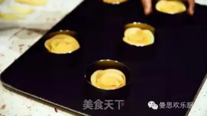 Make Rose apple rolls step 9