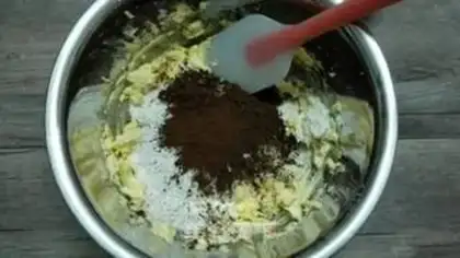 Make Coco almond cookies step 2