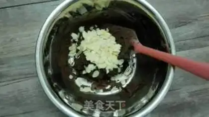 Make Coco almond cookies step 3