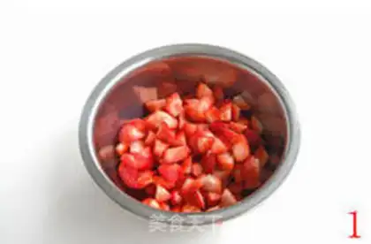 Make Strawberry Cheesemus step 0