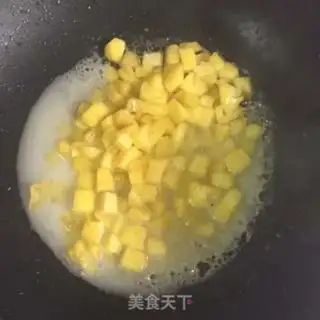 Make pineapple pie step 2