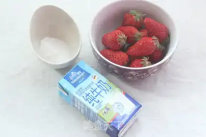 Make Strawberry shakes step 0