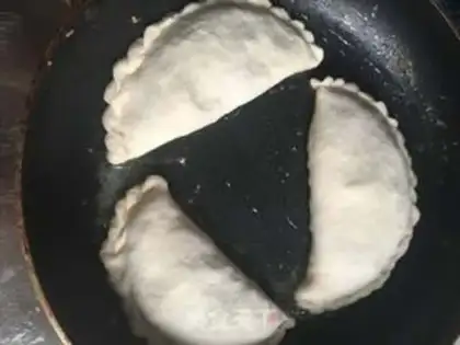 Make The egg omelet box step 10