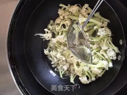 Make Pickle garlic sausage step 1