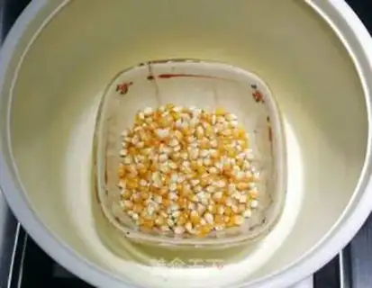 Make No oil, no sugar popcorn step 2