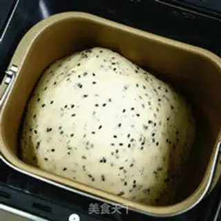 Make Black sesame and wind toast step 5