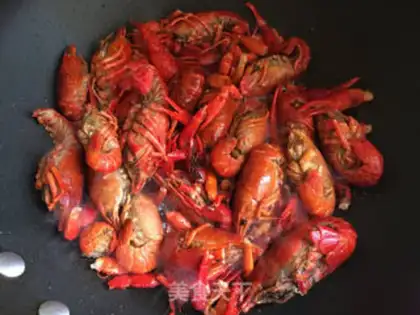 Make Spicy lobster step 2
