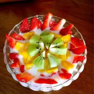 Make Yogurt fruit salad step 1