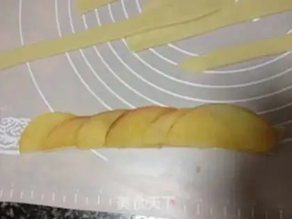 Make Apple roses step 6