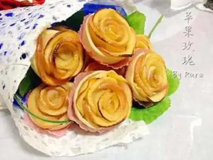 Make Apple roses step 9