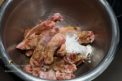 Make The honey onions broke their wings step 2