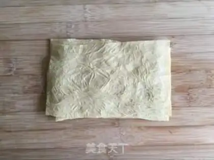 Make Spring rolls step 4