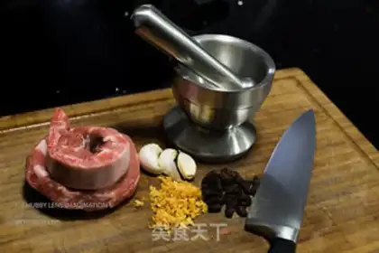 Make The gravy of gold and garlic venom step 0